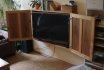 TV-Schrank mit ausziehbarer Wandhalterung 
